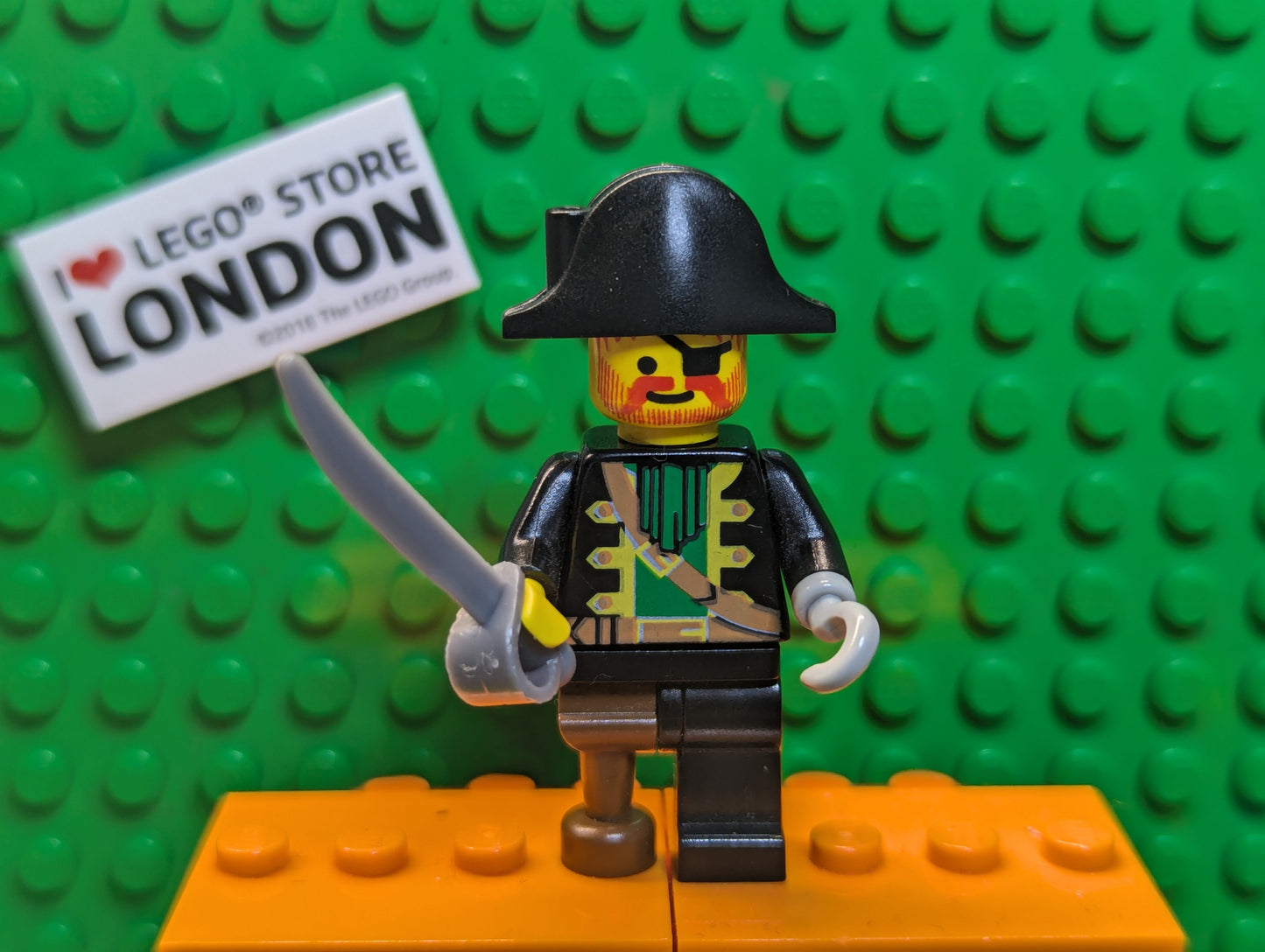 LEGO Vintage Pirates Minifigures – Pick Your Character