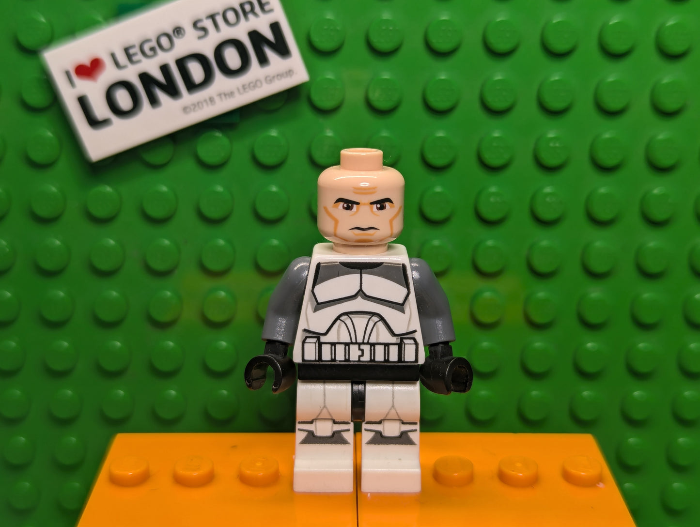 LEGO® Star Wars Wolfpack Clone Trooper Minifigure (sw0537) – Large Eyes